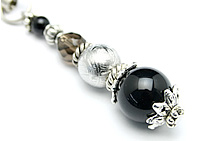 メタル花座を組み合わせたクールなデザイン