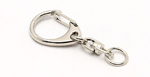 バッグやカギなどに