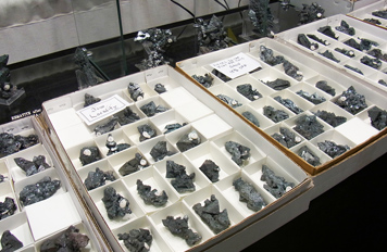 ヘマタイトの原石