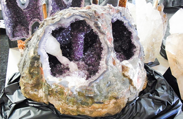 アメジストドーム