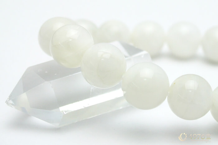 ブルームーンストーンブレスレット（ペリステライト）12mm
