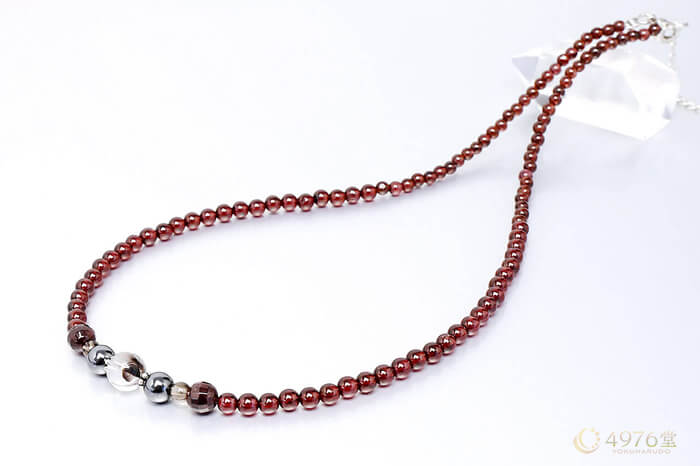 ガーネット・ヘマタイト・プラチナルチル ネックレス