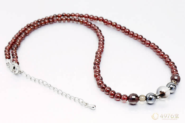 ガーネット・ヘマタイト・プラチナルチル ネックレス