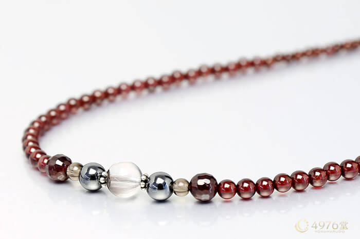 ガーネット・ヘマタイト・プラチナルチル ネックレス